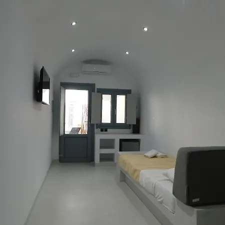 Center View Suites *